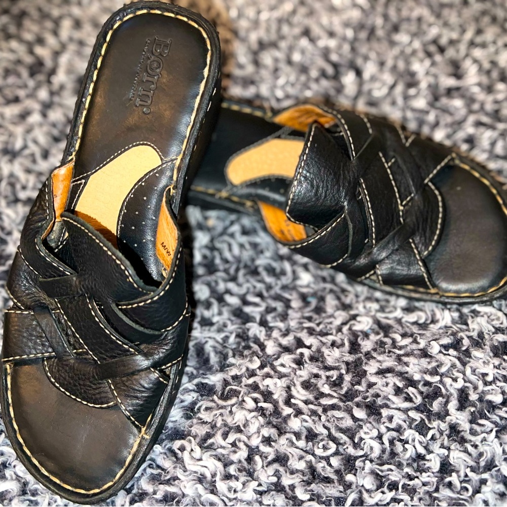 Born Size 7 Black Strap Sandals